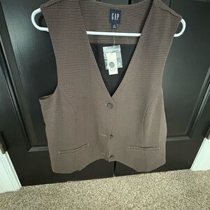 GAP Women’s Houndstooth Brown Vest